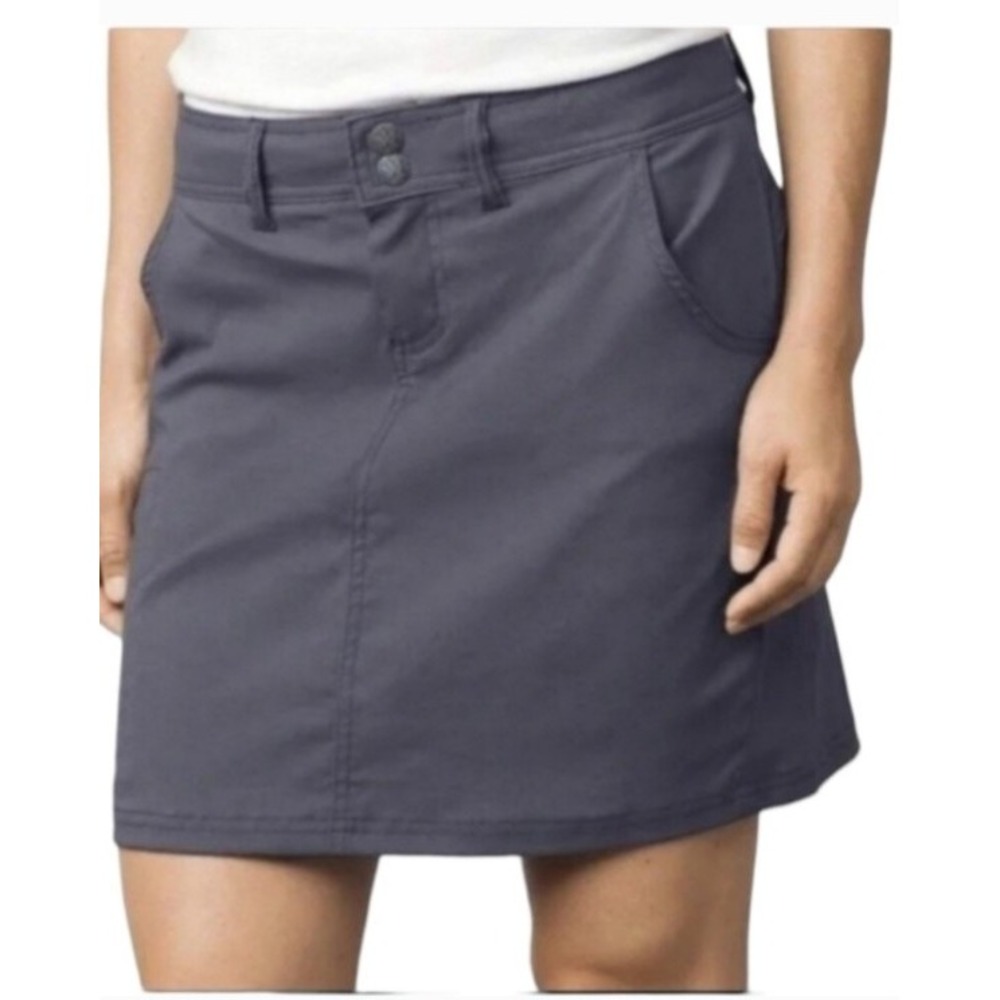 PraNa Halle Gray Athletic skirt built in shorts Women SZ 12 tennis hiking sports